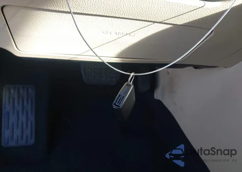 2019 Toyota Highlander Hybrid Xle z USA, uszkodzony, nr VIN 5TDJGRFH9KS064460